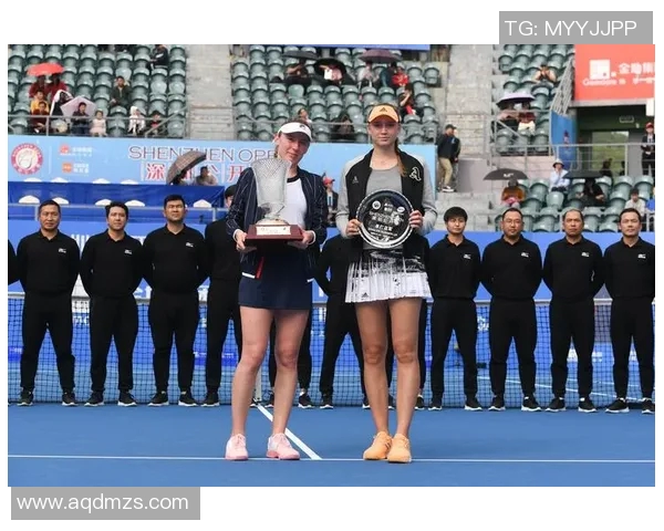 实时新闻深圳网球队在邀请赛中的节奏表现分析与点评